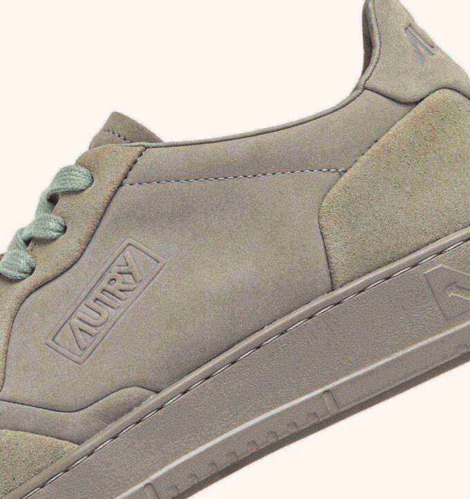 MEDALIST LOW SNEAKERS IN LONDON FOG NUBUCK LEATHER AND SUEDE MEDALIST LOW SNEAKERS IN LONDON FOG NUBUCK LEATHER AND SUEDE