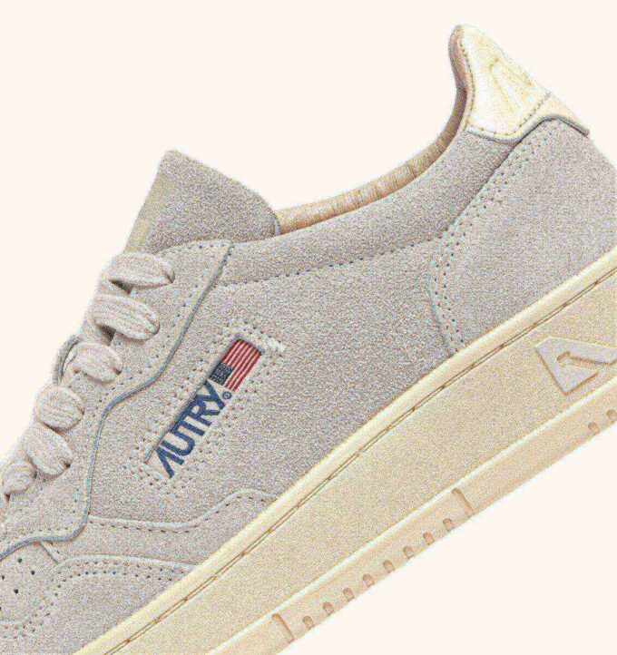 MEDALIST LOW SNEAKERS IN MARBLE AND OFF WHITE SUEDE