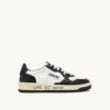 MEDALIST LOW SNEAKERS IN WHITE AND BLACK LEATHER WITH LETTERING MEDALIST LOW SNEAKERS IN WHITE AND BLACK LEATHER WITH LETTERING