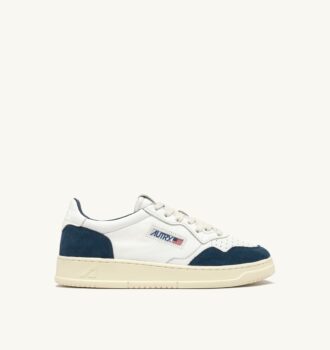 MEDALIST LOW SNEAKERS IN WHITE AND CAPRI LEATHER SUEDE
