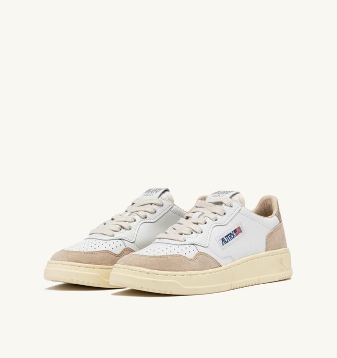 MEDALIST LOW SNEAKERS IN WHITE AND GOLD LEATHER MEDALIST LOW SNEAKERS IN WHITE AND GOLD LEATHER