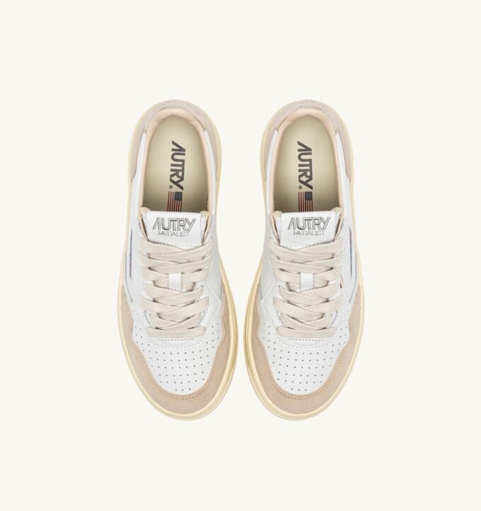MEDALIST LOW SNEAKERS IN WHITE AND GOLD LEATHER MEDALIST LOW SNEAKERS IN WHITE AND GOLD LEATHER