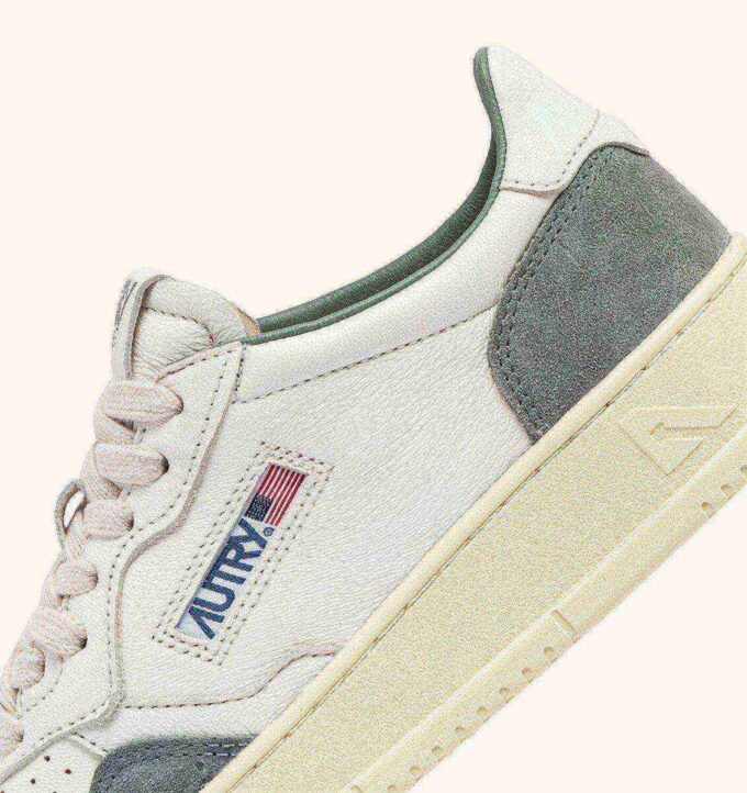 MEDALIST LOW SNEAKERS IN WHITE AND GRAY LEATHER SUEDE