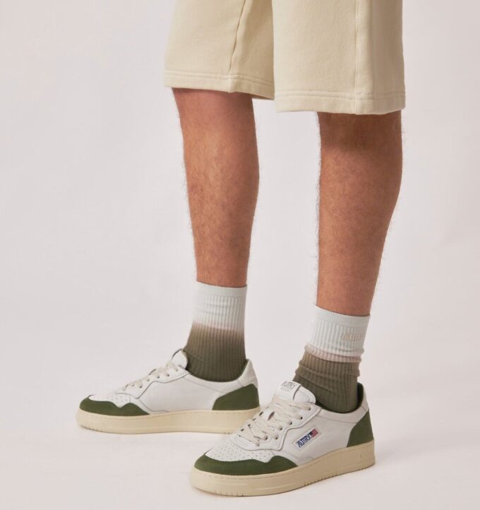 MEDALIST LOW SNEAKERS IN WHITE AND MILITARY LEATHER SUEDE