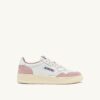 MEDALIST LOW SNEAKERS IN WHITE AND POWDER LEATHER SUEDE