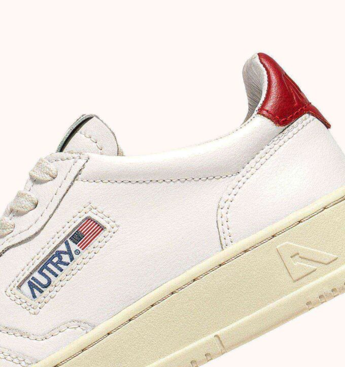 MEDALIST LOW SNEAKERS IN WHITE AND RED LEATHER
