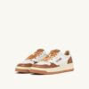 MEDALIST LOW SNEAKERS IN WHITE AND SANDSTORM LEATHER