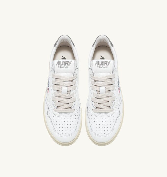 MEDALIST LOW SNEAKERS IN WHITE AND SILVER LEATHER MEDALIST LOW SNEAKERS IN WHITE AND SILVER LEATHER