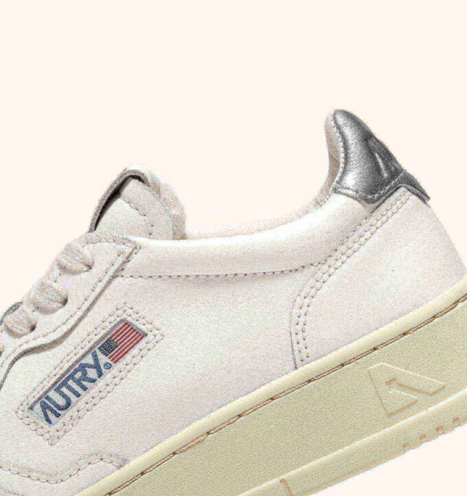 MEDALIST LOW SNEAKERS IN WHITE AND SILVER LEATHER MEDALIST LOW SNEAKERS IN WHITE AND SILVER LEATHER