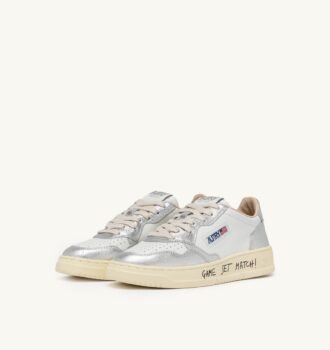 MEDALIST LOW SNEAKERS IN WHITE AND SILVER LEATHER WITH LETTERING