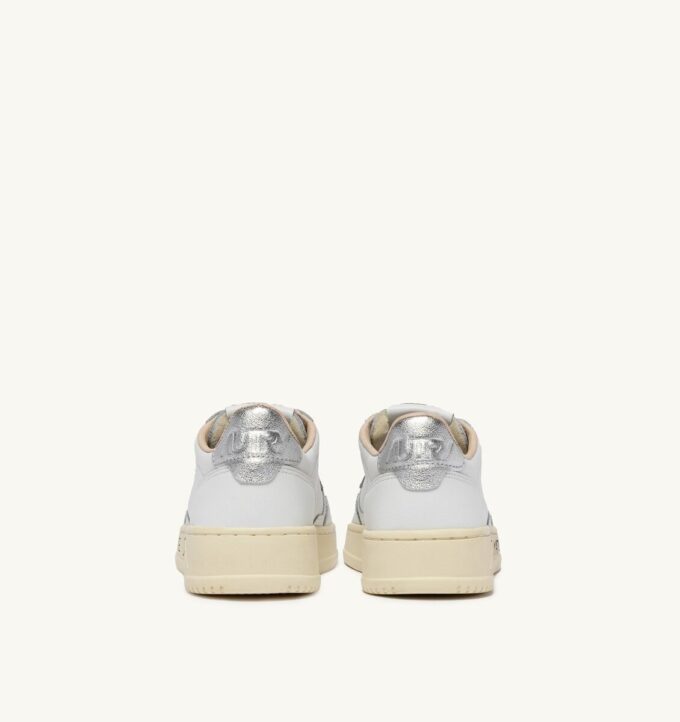 MEDALIST LOW SNEAKERS IN WHITE AND SILVER LEATHER WITH LETTERING MEDALIST LOW SNEAKERS IN WHITE AND SILVER LEATHER WITH LETTERING