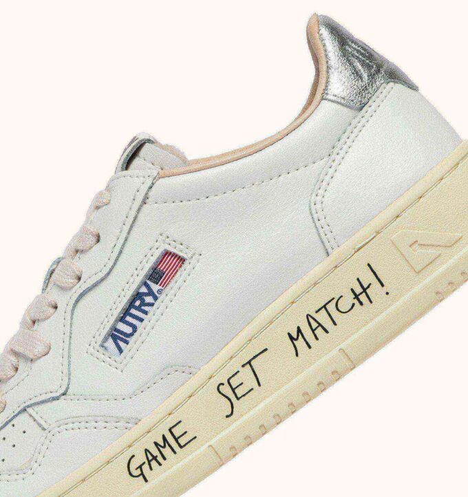 MEDALIST LOW SNEAKERS IN WHITE AND SILVER LEATHER WITH LETTERING MEDALIST LOW SNEAKERS IN WHITE AND SILVER LEATHER WITH LETTERING