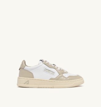 MEDALIST LOW SNEAKERS IN WHITE AND TIDAL FOAM LEATHER
