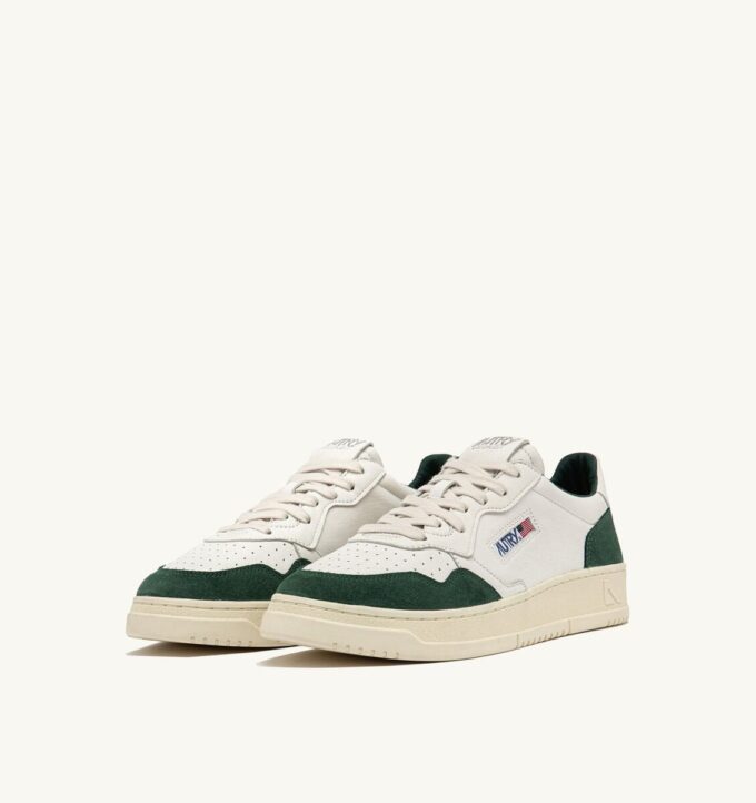 MEDALIST LOW SNEAKERS IN WHITE LEATHER AND BOTTLE GREEN SUEDE