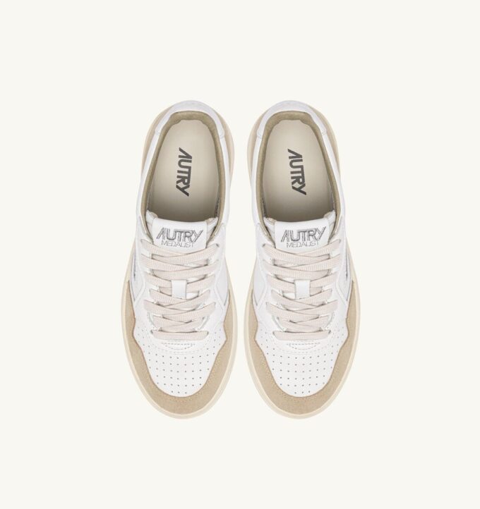 MEDALIST LOW SNEAKERS IN WHITE LEATHER AND SPONGE SUEDE