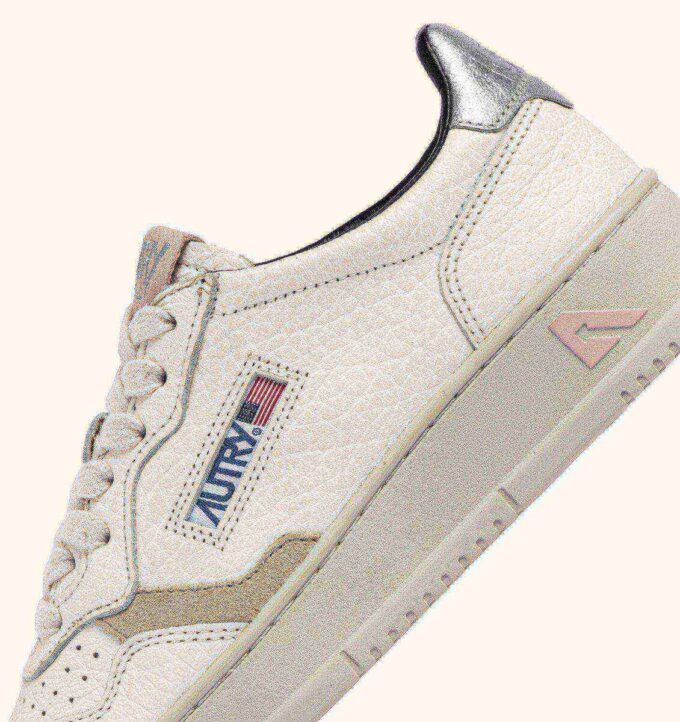 MEDALIST LOW SNEAKERS IN WHITE TEXTURED LEATHER WITH SILVER AND PINK DETAILS