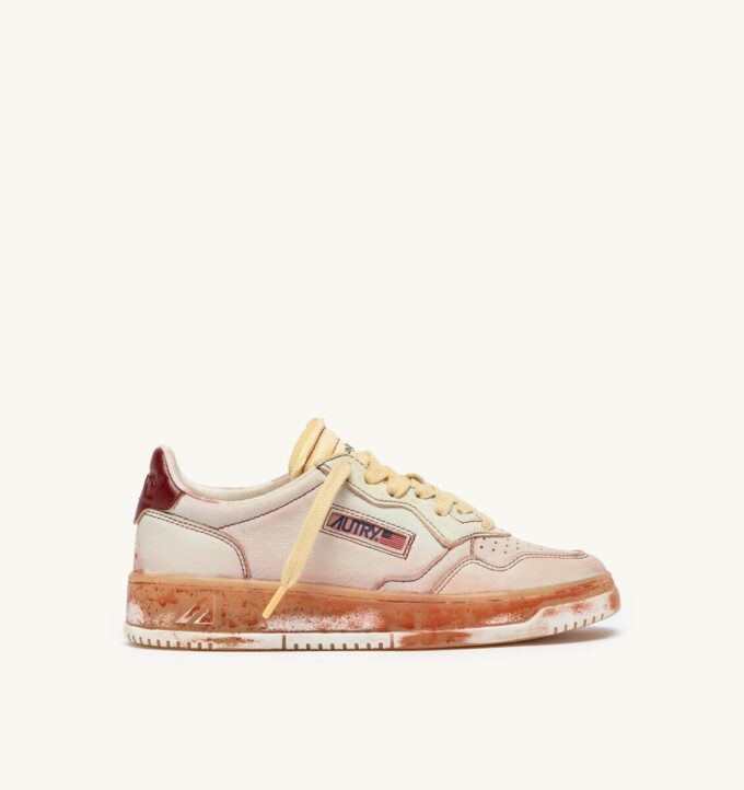 MEDALIST LOW SNEAKERS SUPER VINTAGE IN SPA BLUE AND RUSSET BROWN LEATHER MEDALIST LOW SNEAKERS SUPER VINTAGE IN SPA BLUE AND RUSSET BROWN LEATHER