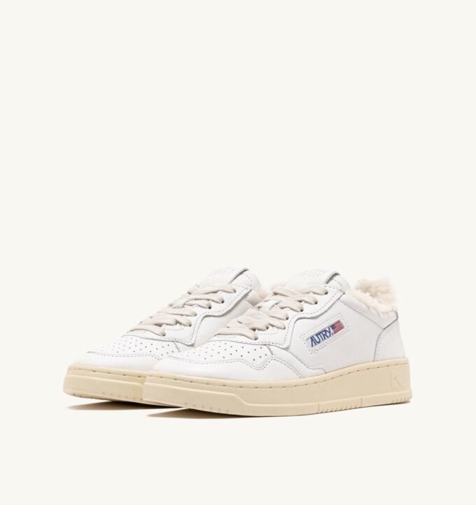 MEDALIST LOW SUPER SOFT SNEAKERS IN WHITE LEATHER