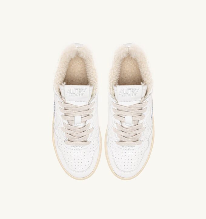 MEDALIST LOW SUPER SOFT SNEAKERS IN WHITE LEATHER