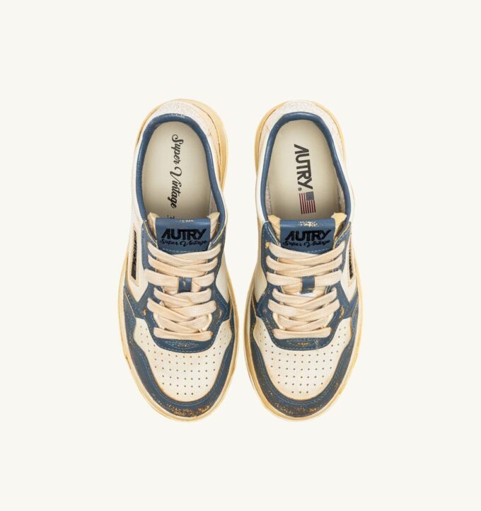 MEDALIST LOW SUPER VINTAGE SNEAKERS IN MARSHMALLOW AND SILVER-BLUE LEATHER