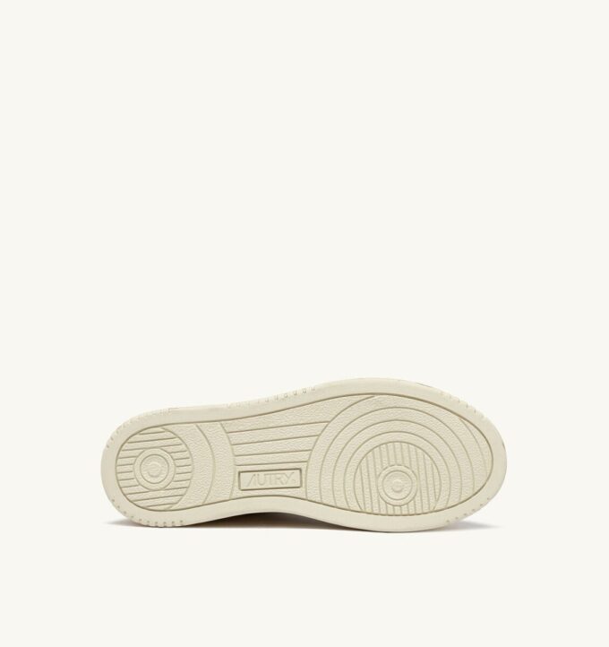 MEDALIST LOW SUPER VINTAGE SNEAKERS IN NUDE AND SEPIA LEATHER SUEDE MEDALIST LOW SUPER VINTAGE SNEAKERS IN NUDE AND SEPIA LEATHER SUEDE