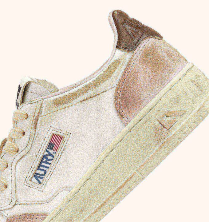 MEDALIST LOW SUPER VINTAGE SNEAKERS IN NUDE AND SEPIA LEATHER SUEDE MEDALIST LOW SUPER VINTAGE SNEAKERS IN NUDE AND SEPIA LEATHER SUEDE