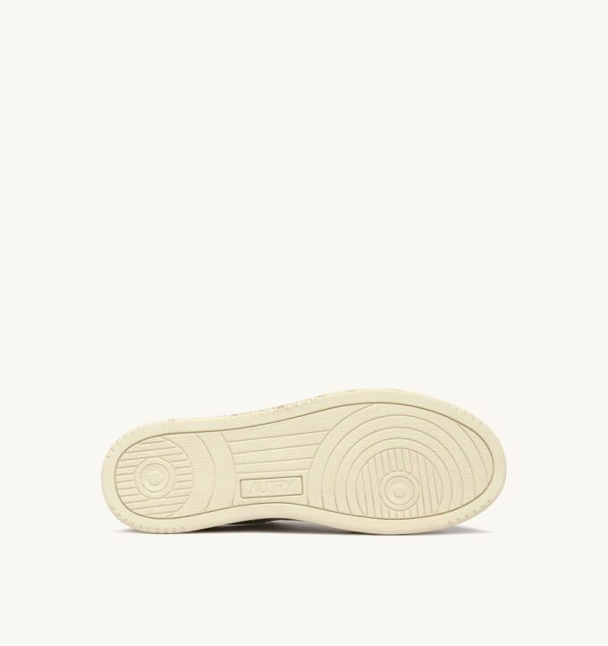 MEDALIST LOW SUPER VINTAGE SNEAKERS IN SAND LEATHER SUEDE