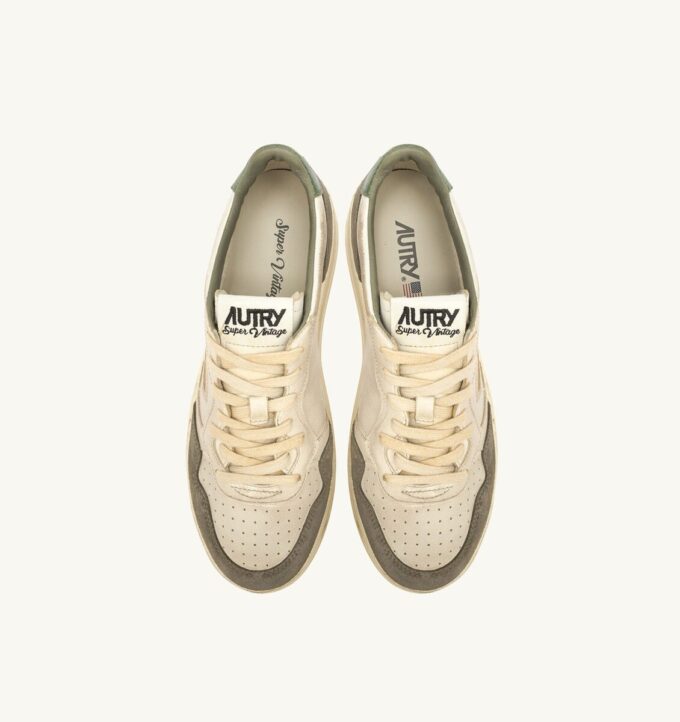 MEDALIST LOW SUPER VINTAGE SNEAKERS IN SAND LEATHER SUEDE