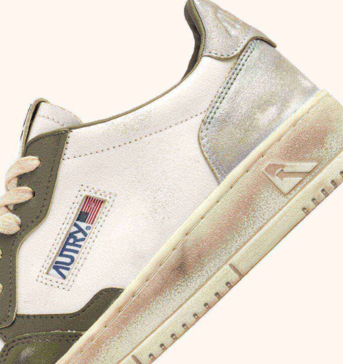 MEDALIST LOW SUPER VINTAGE SNEAKERS IN WHISPER WHITE GREEN AND SILVER MEDALIST LOW SUPER VINTAGE SNEAKERS IN WHISPER WHITE GREEN AND SILVER