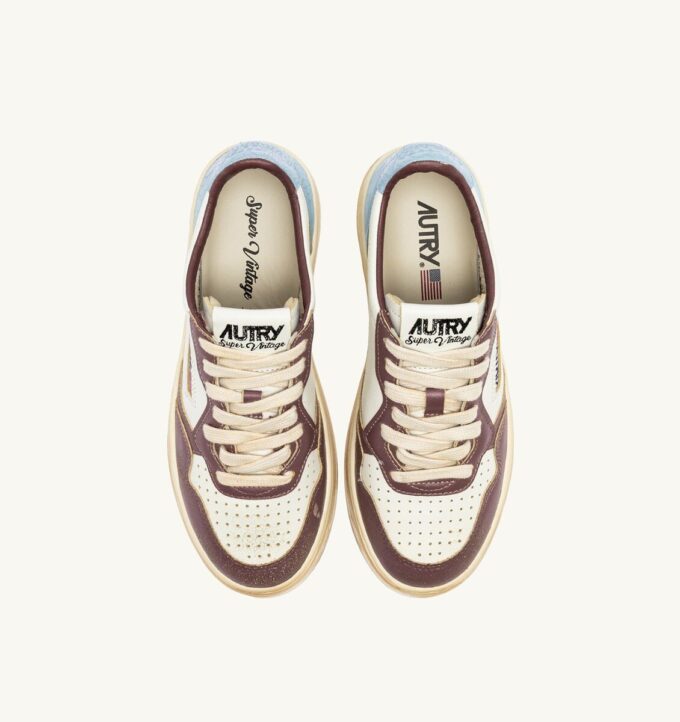 MEDALIST LOW SUPER VINTAGE SNEAKERS IN WHITE CELESTIAL BLUE AND TAUPE