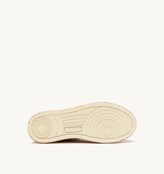 MEDALIST LOW SUPER VINTAGE SNEAKERS IN WHITE SCRUBBED LEATHER MEDALIST LOW SUPER VINTAGE SNEAKERS IN WHITE SCRUBBED LEATHER