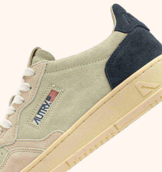 MEDALIST LOW TRICOLOR SNEAKERS IN BEIGE ECRU AND SPACE BLUE SUEDE MEDALIST LOW TRICOLOR SNEAKERS IN BEIGE ECRU AND SPACE BLUE SUEDE