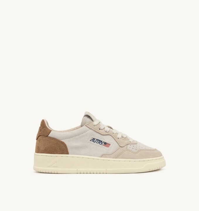 MEDALIST LOW TRICOLOR SNEAKERS IN SAND AND CIGAR SUEDE