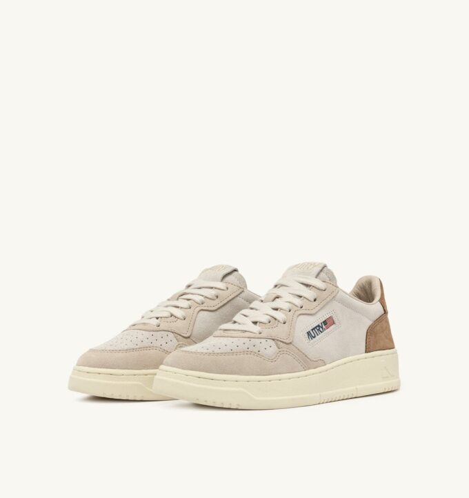 MEDALIST LOW TRICOLOR SNEAKERS IN SAND AND CIGAR SUEDE