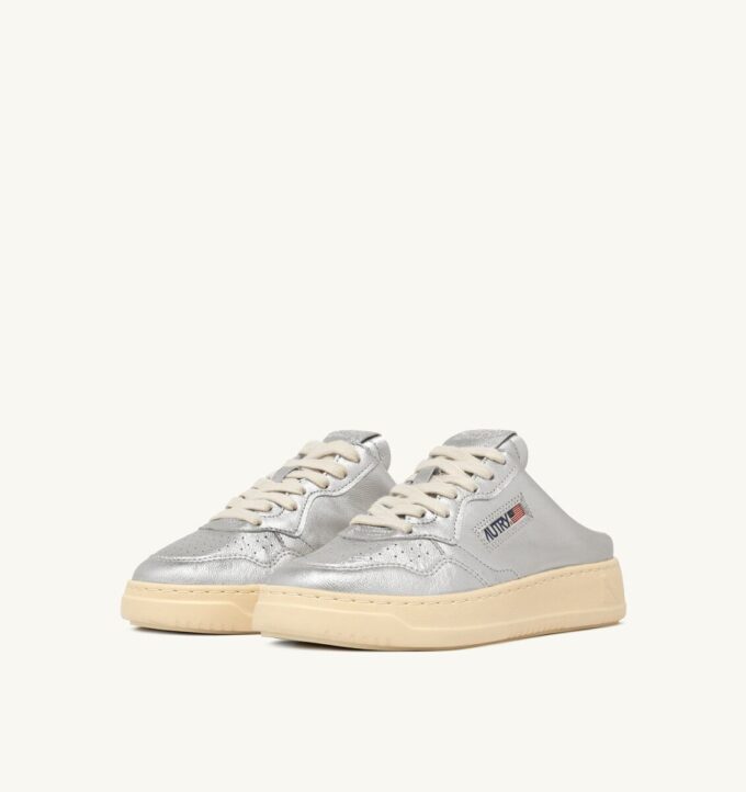 MEDALIST MULE SNEAKERS IN SILVER NAPA LEATHER