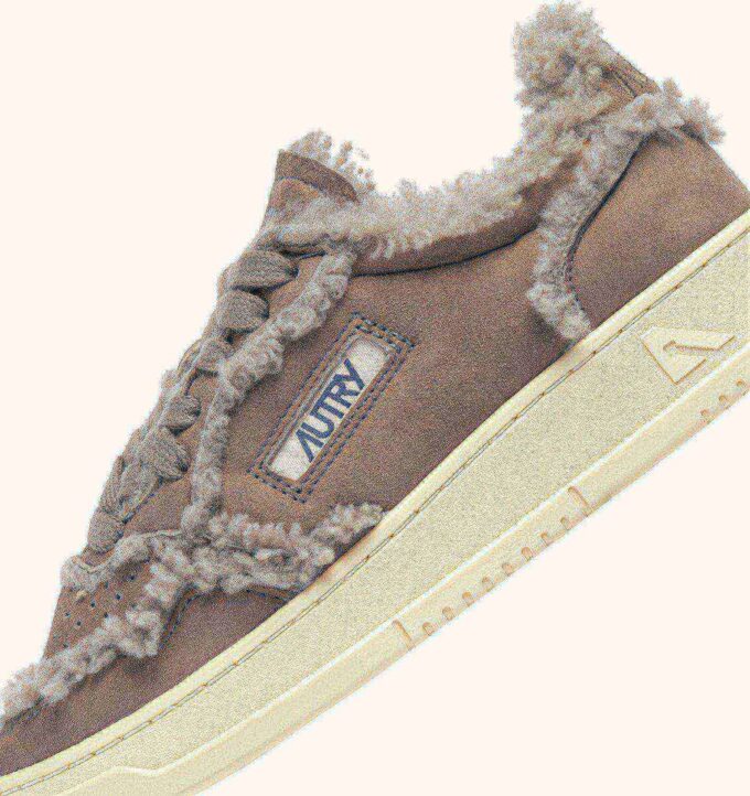 MEDALIST MUTTON SNEAKERS IN TAUPE SUEDE AND SHEARLING
