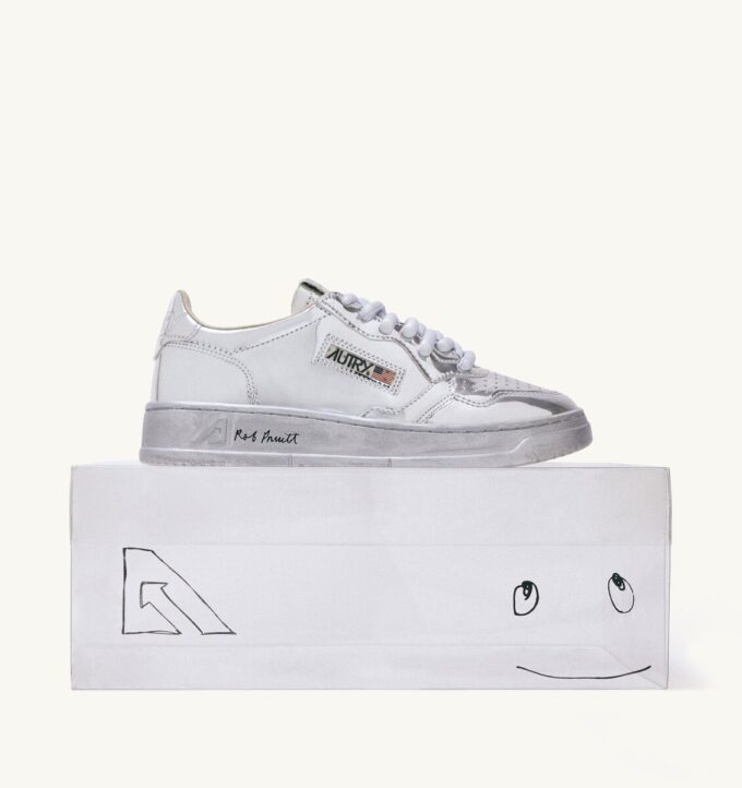 MEN’S ‘ROB PRUITT’ MIRROR-FINISH MEDALIST LOW SNEAKERS