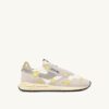 REELWIND LOW SNEAKERS IN WHITE AND BUTTERCUP EMBROIDERY