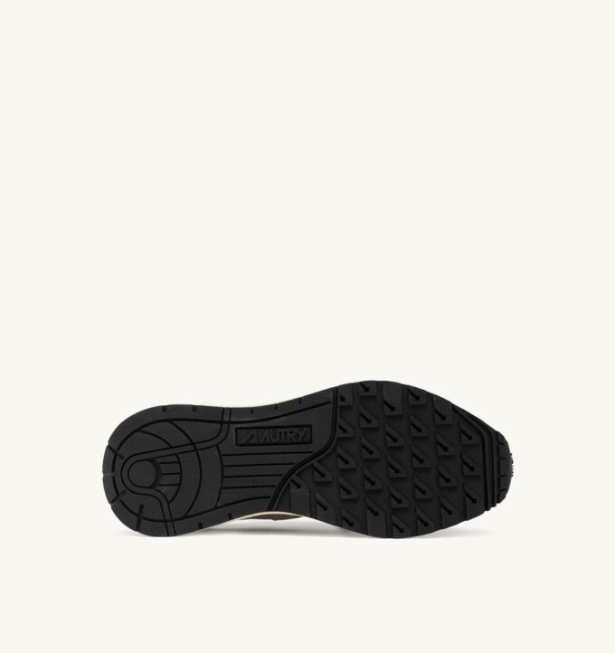 REELWIND LOW SNEAKERS IN WHITE AND BUTTERCUP EMBROIDERY