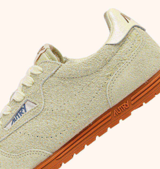 SNEAKERS WINDSPIN IN BUTTER WHITE SUEDE SNEAKERS WINDSPIN IN BUTTER WHITE SUEDE