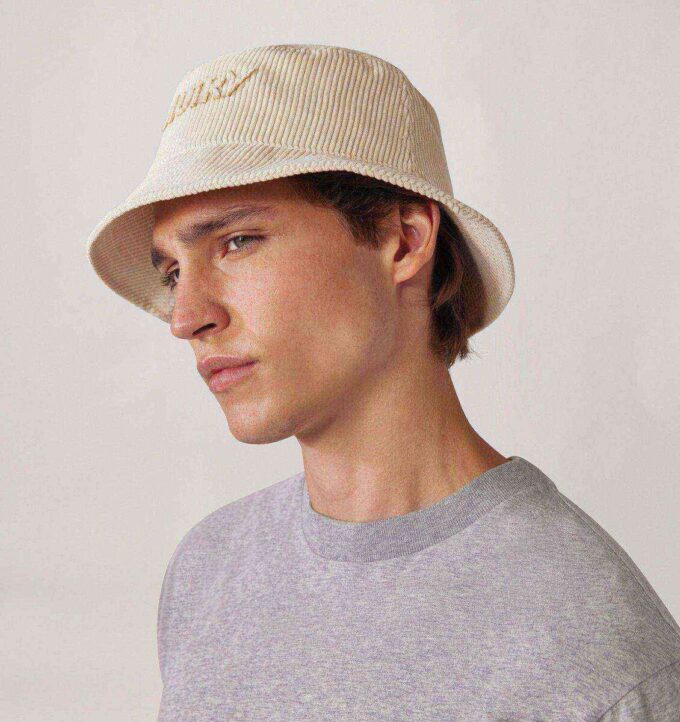 UNISEX BUCKET HAT WITH TONE-ON-TONE LOGO