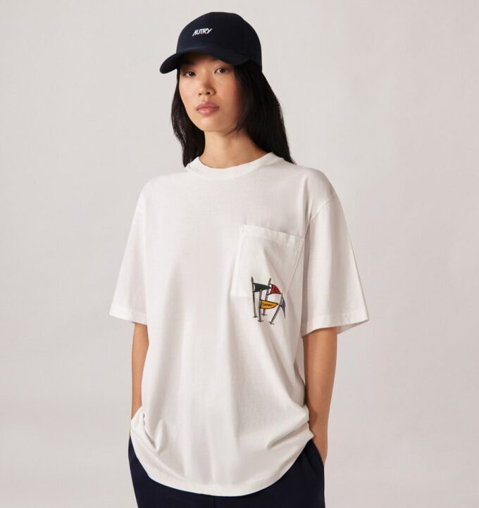 UNISEX FLAGS POCKET GRAPHIC TEE UNISEX FLAGS POCKET GRAPHIC TEE