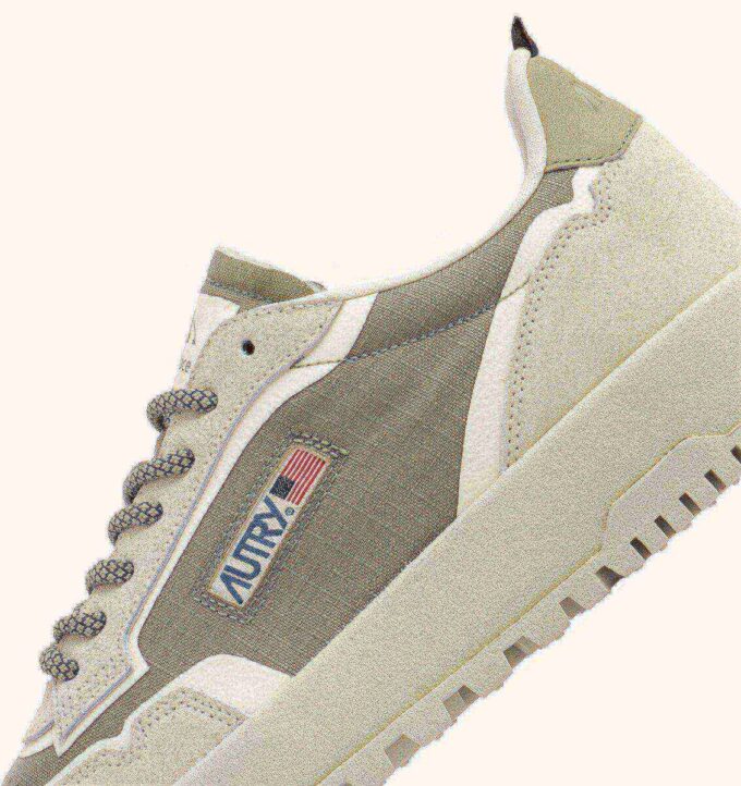 WILDPACE LOW SNEAKERS IN ELMOND AND WHITE CORDURA AND SUEDE