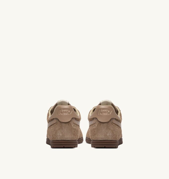 WINDSPIN SNEAKERS IN PEANUT SUEDE AND LEATHER