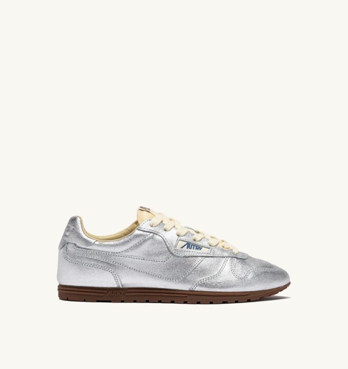 WINDSPIN SNEAKERS IN SILVER TONE LAMINATED LEATHER